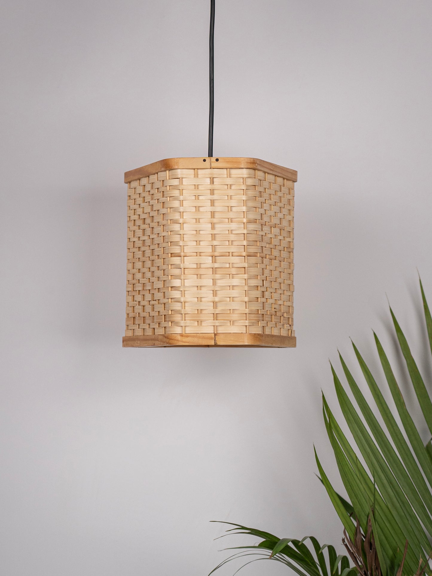 Le's Turn Bamboo Pendant Light