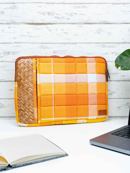 Sunshine Lungi Laptop sleeve