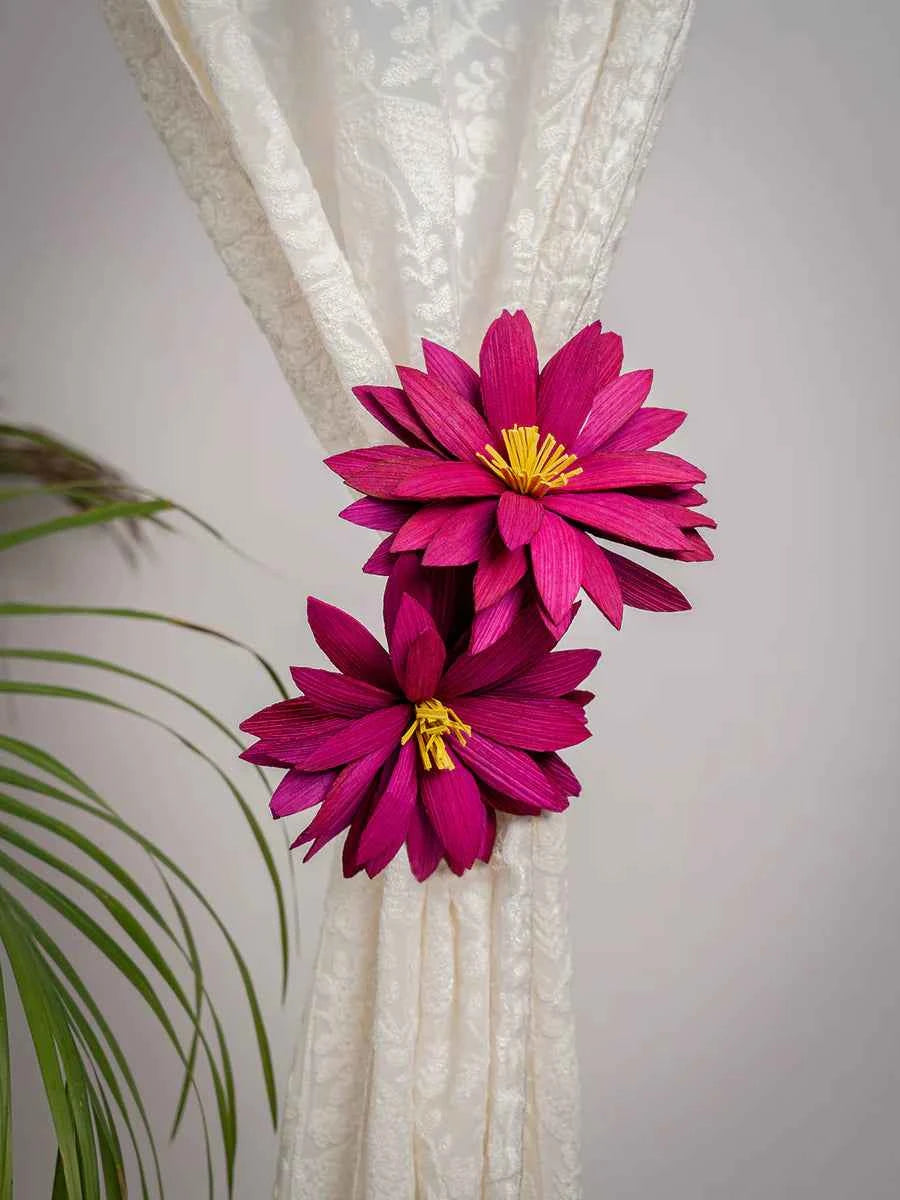 Water lily curtain tie