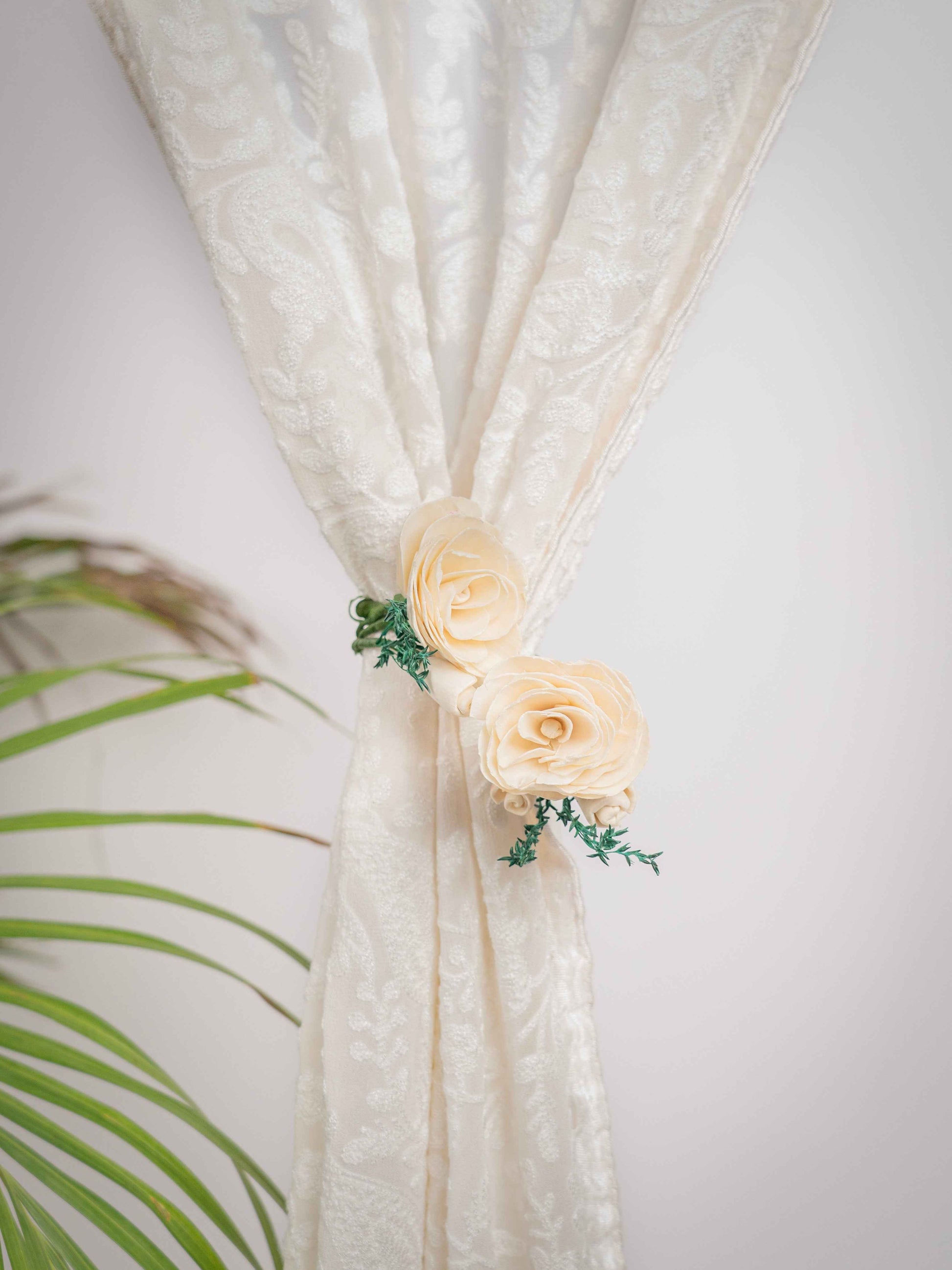 Rose Curtain Tie