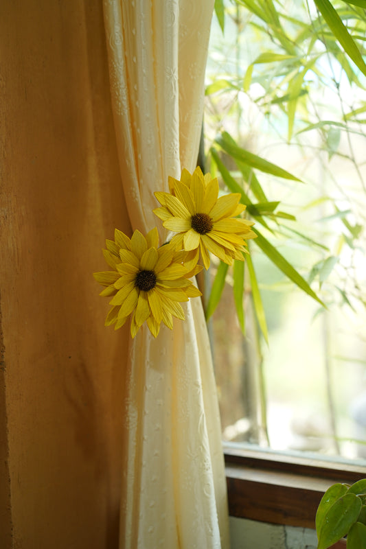 Susan curtain tie