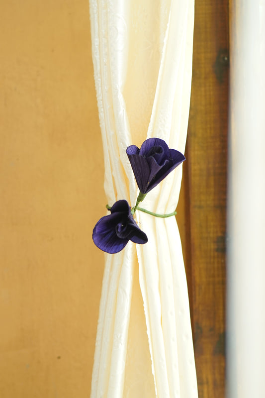 Tulip curtain tie